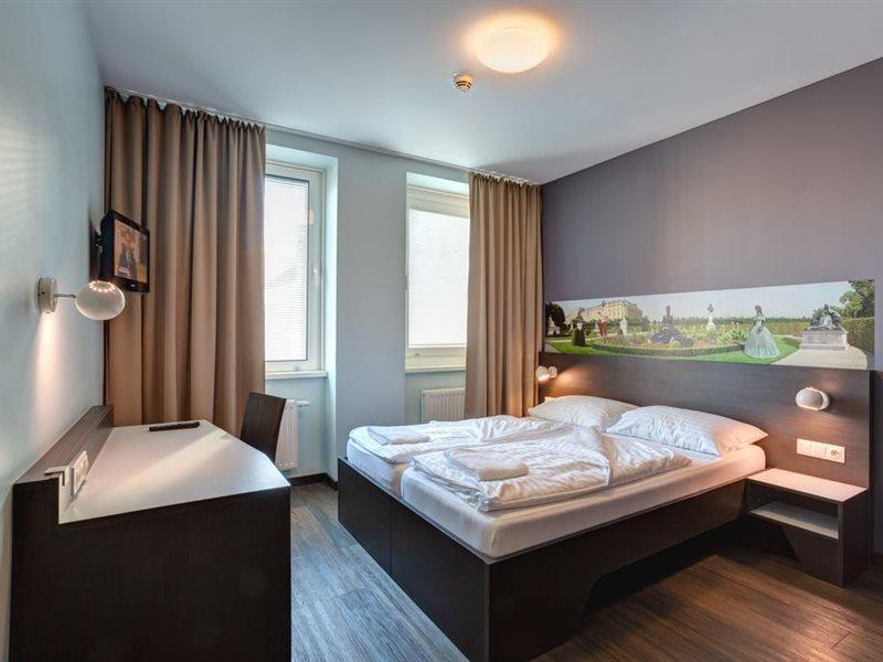 Hotel Meininger Downtown Sissi Wien