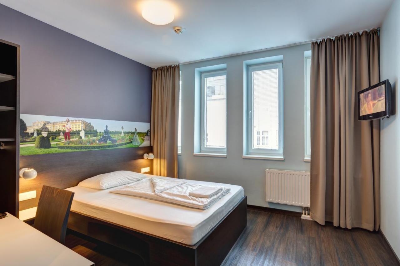 Hotel Meininger Downtown Sissi 3*