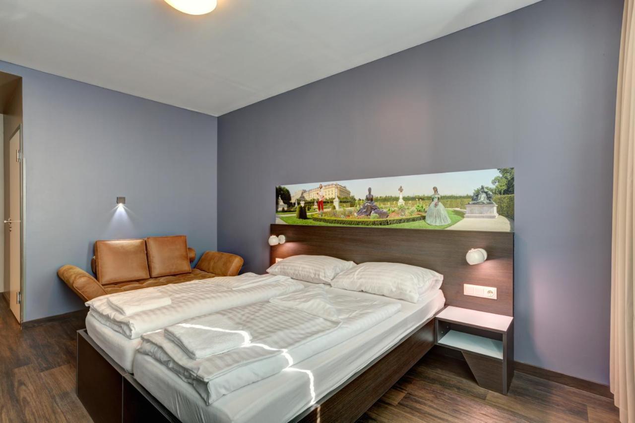 Meininger Downtown Sissi Hotel 3*
